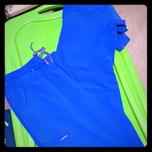 Med Couture Air Scrub Set